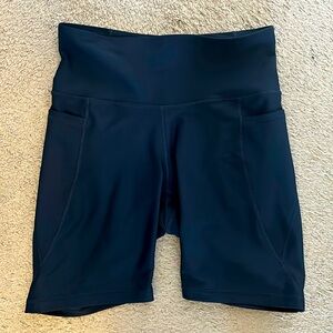 Navy blue 6 inch bike shorts with pockets - size M